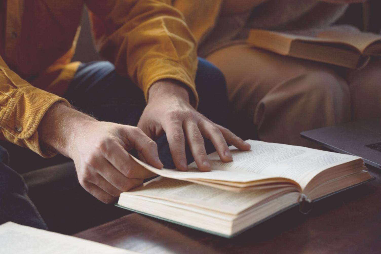 Professional financial consultation space